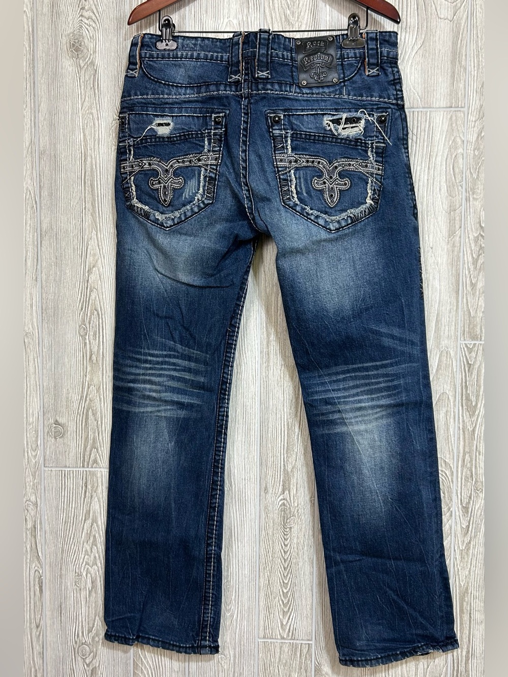 Rock Revival Luckett Rlxd St 17 Distressed Jeans Size 32